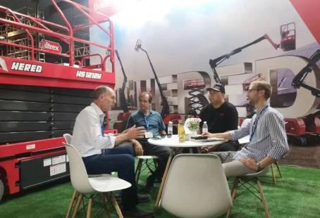 네덜란드 공중 작업 2023에서 HURIDAY